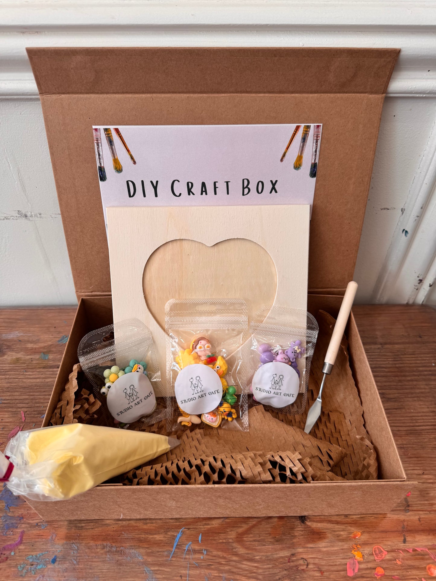 DIY CHARM- DECORATED PHOTO FRAME